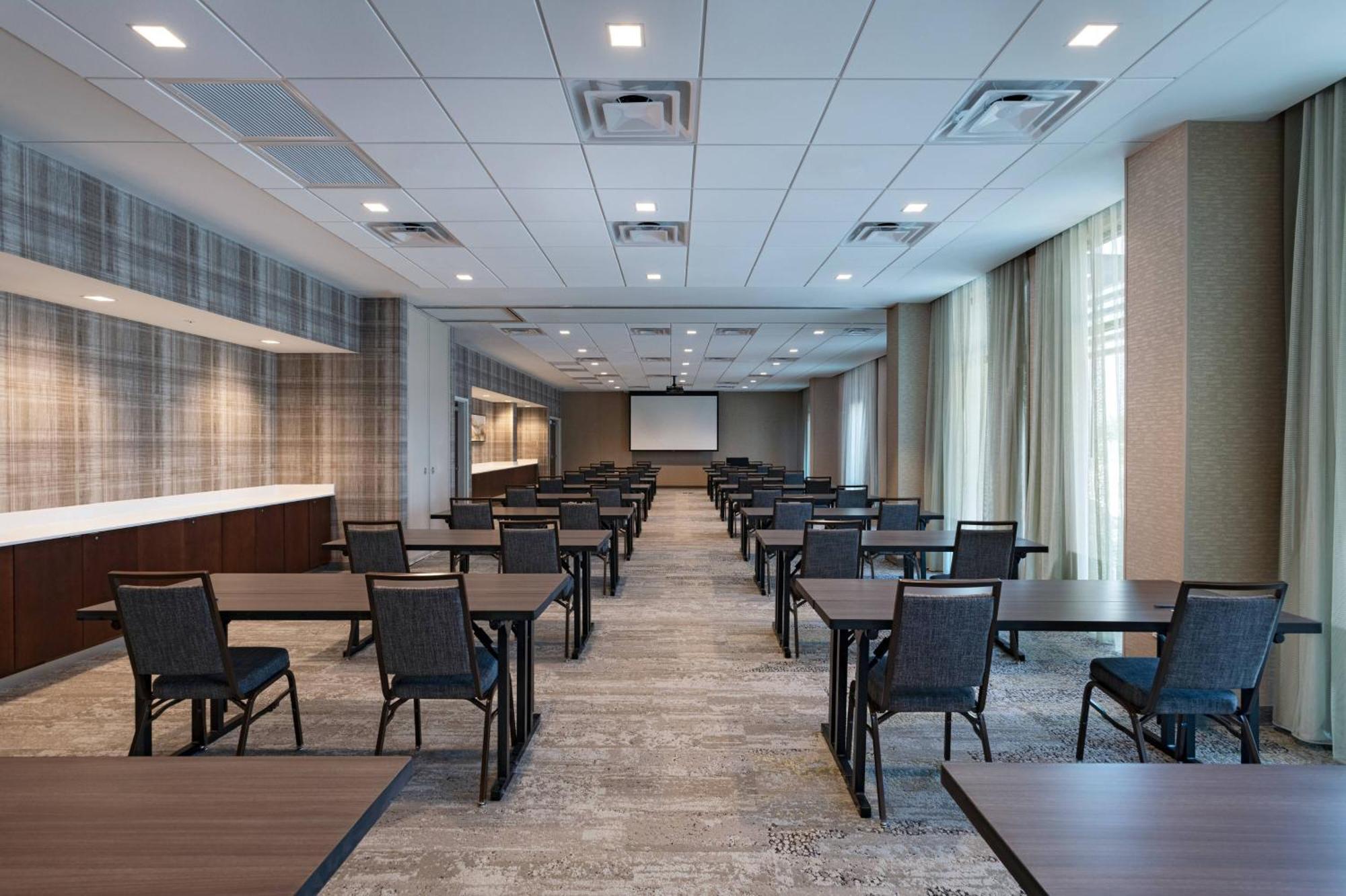 Courtyard Dallas Grand Prairie Exterior photo
