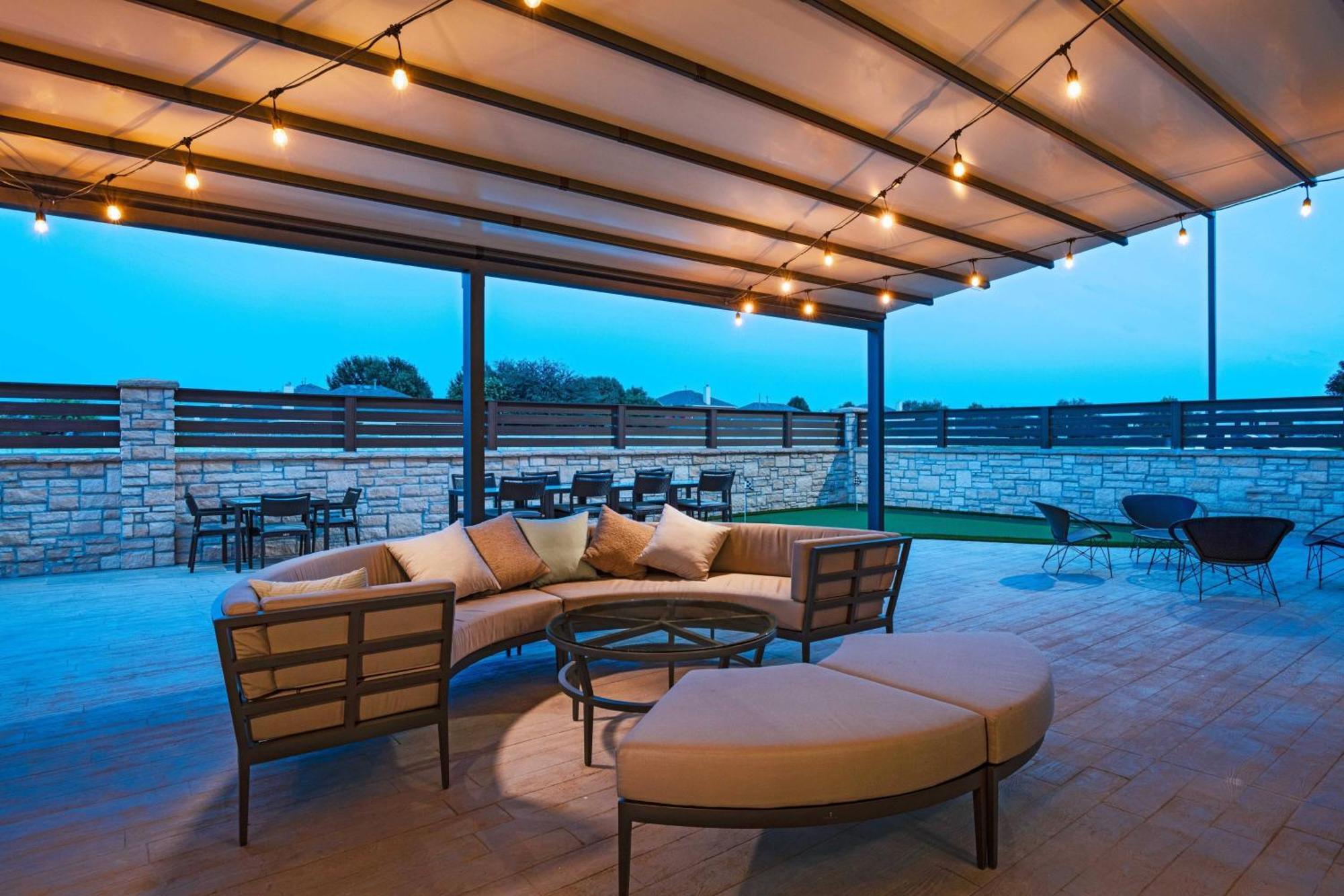 Courtyard Dallas Grand Prairie Exterior photo